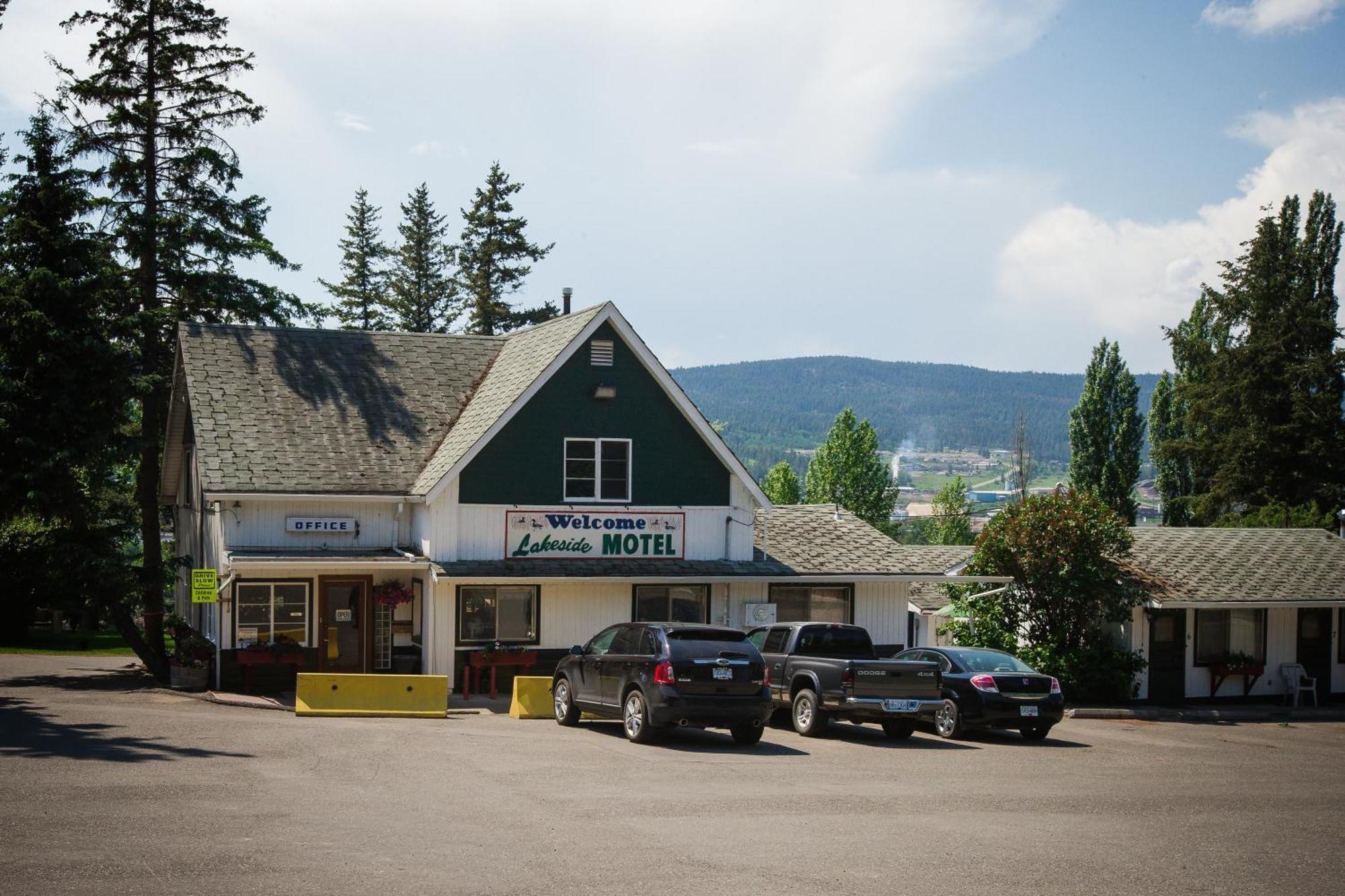 Lakeside Motel Williams Lake Exterior foto